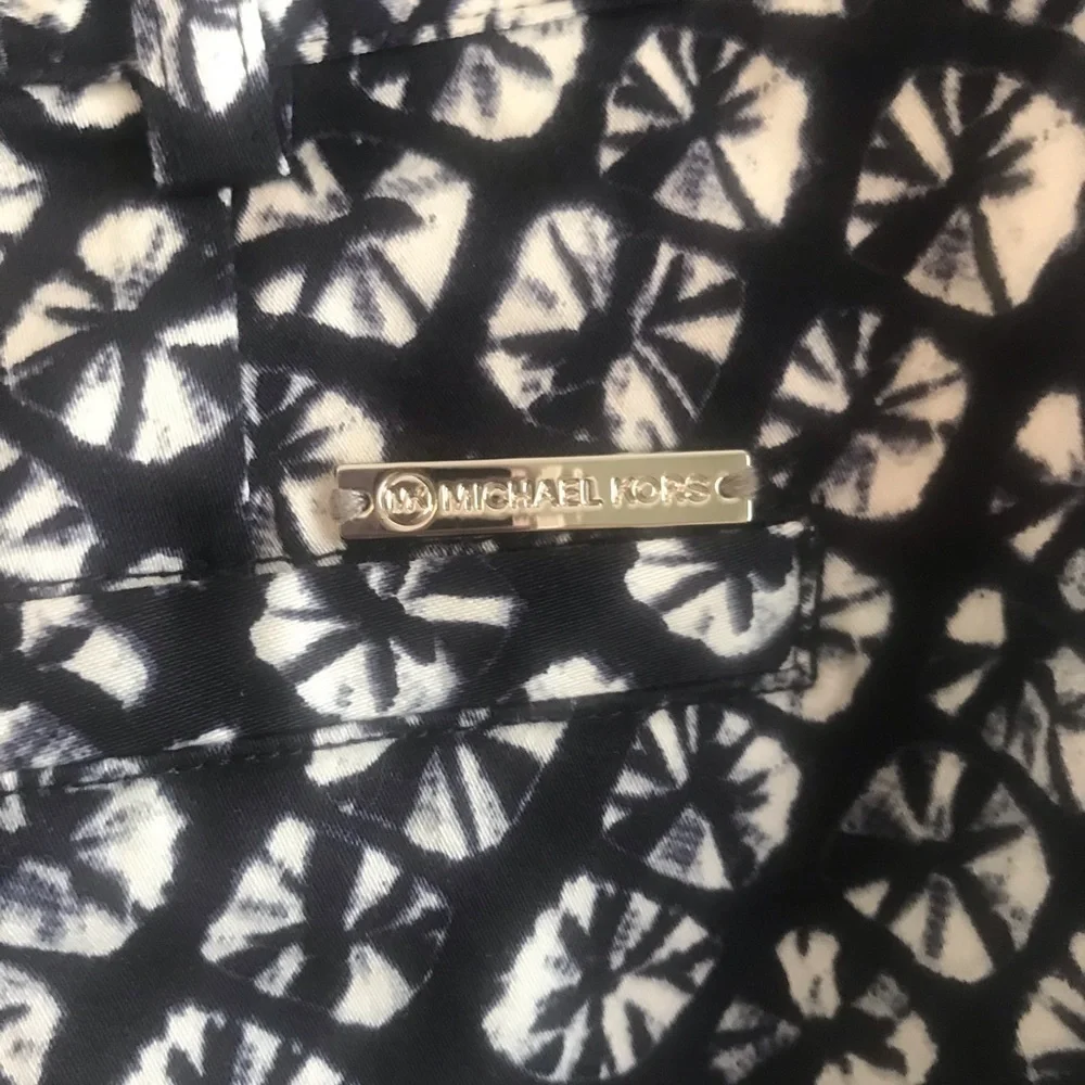 Michael Kors Navy & White Women’s Shorts